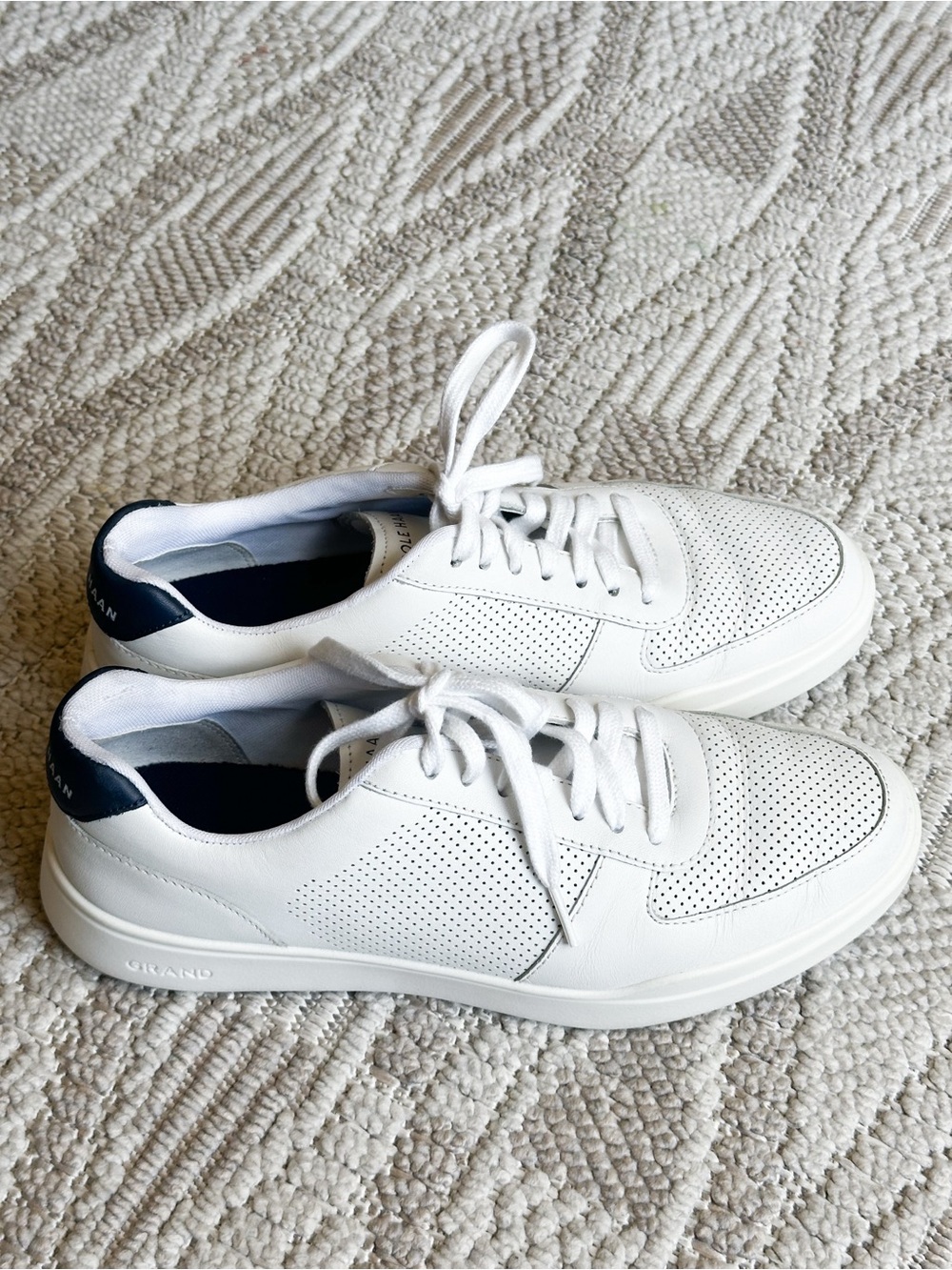 Cole Haan White Men's Grand Crosscourt Sneakers with Navy Heel Size 7